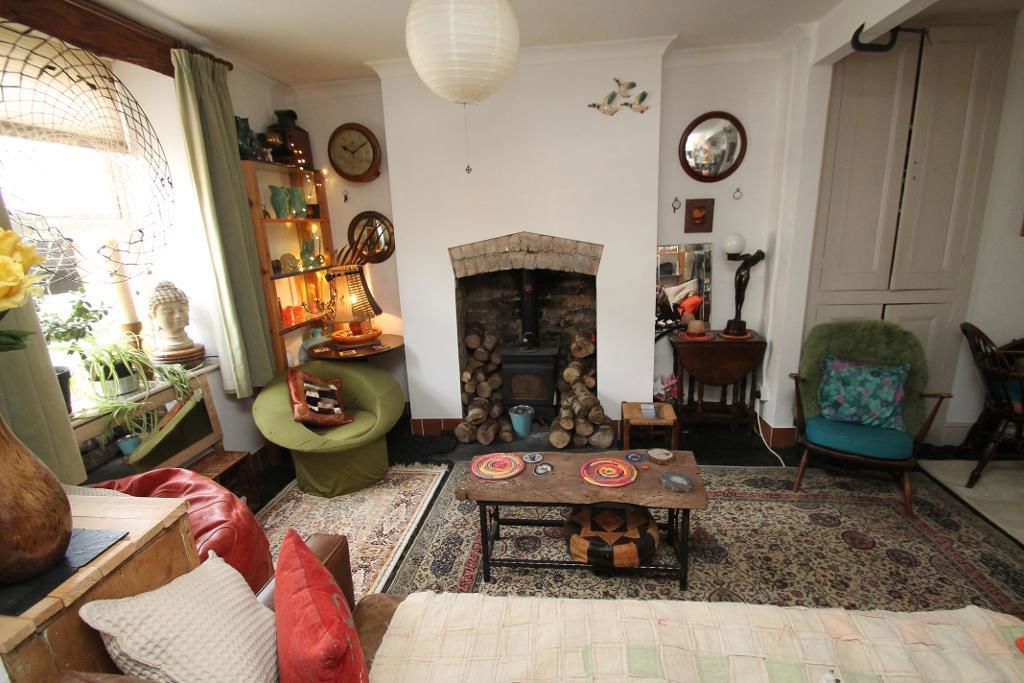 Property photo 2 of 21
