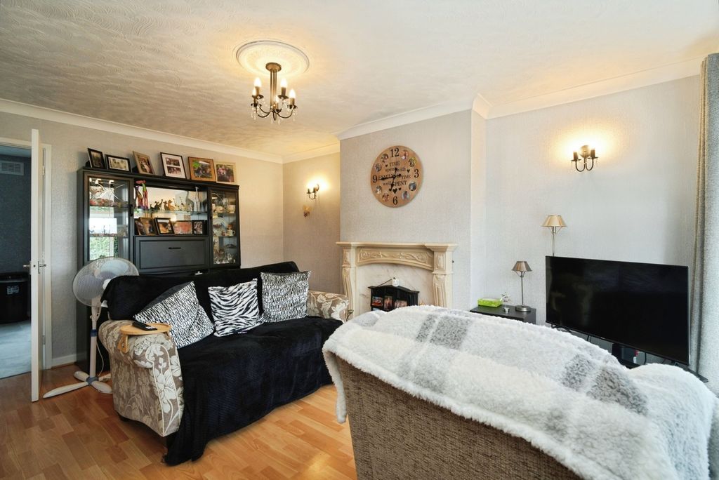Property photo 3 of 19 Pbox-Img.Jpg