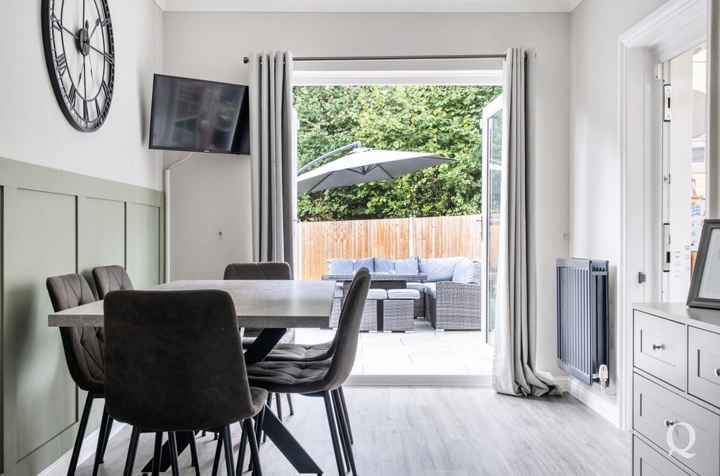 Property photo 3 of 27 43E88B7A-3418-41B...