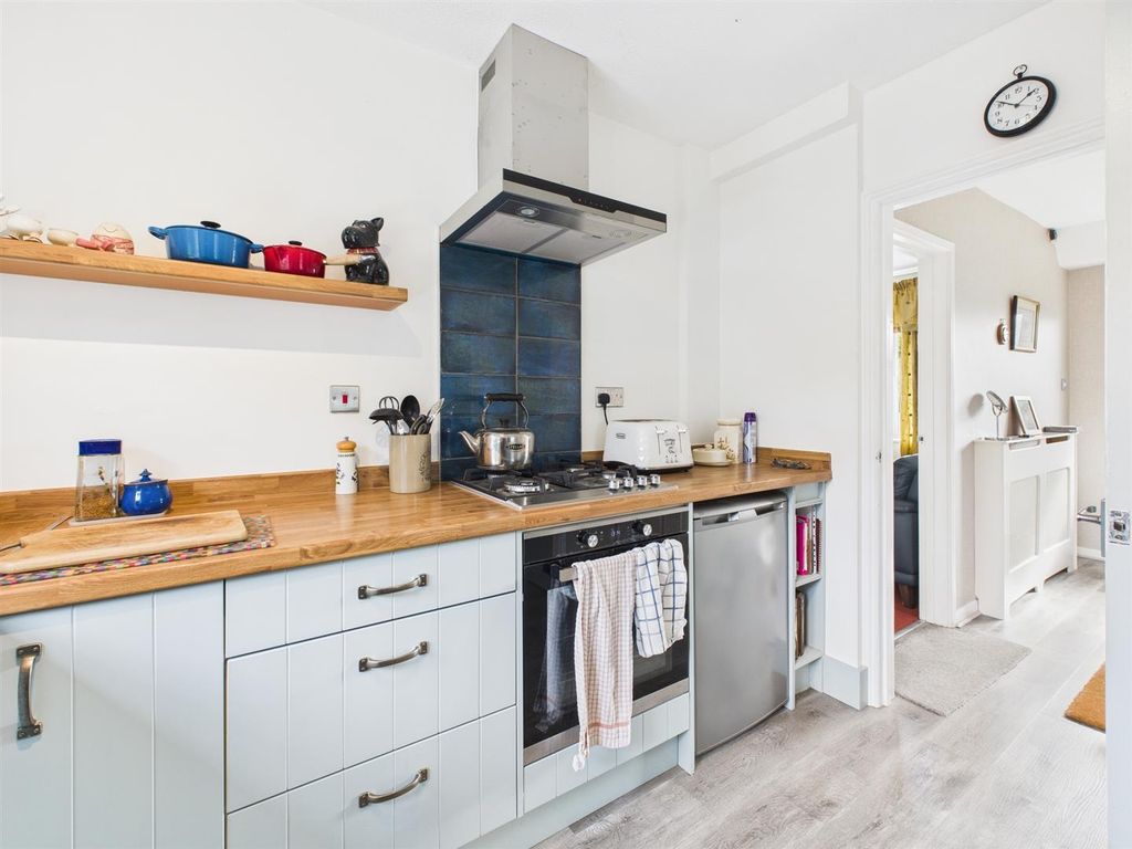 Property photo 3 of 22 Cam04116G0-Pr0263-Still011.Jpg