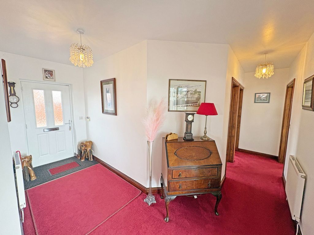 Property photo 3 of 36