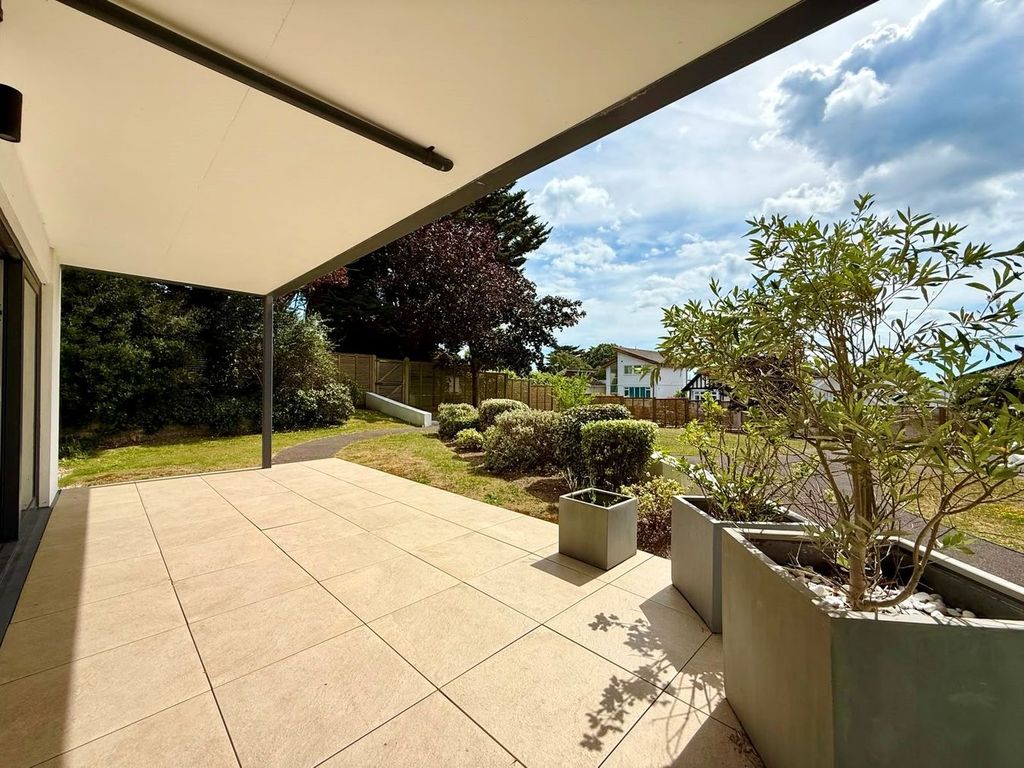 Property photo 1 of 26