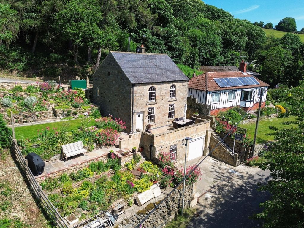 Property photo 1 of 30