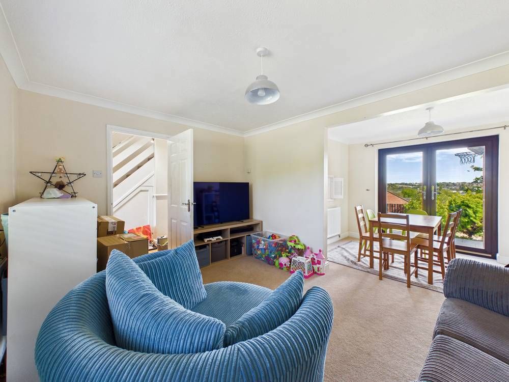 Property photo 2 of 10 Giraffe360-Still004