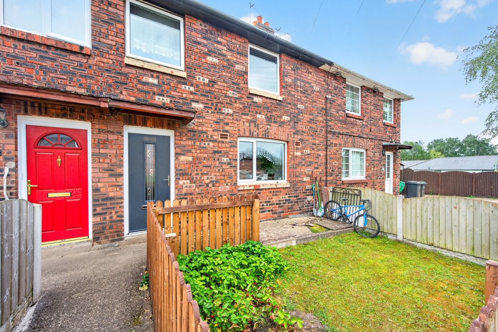 Property photo 1 of 18 External