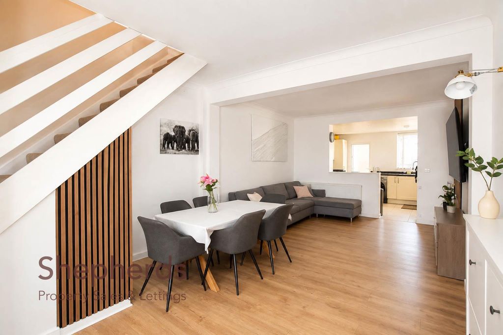 Property photo 2 of 13 83d17F0A-2516-41d7-A405-A56527E38d82.Jpg