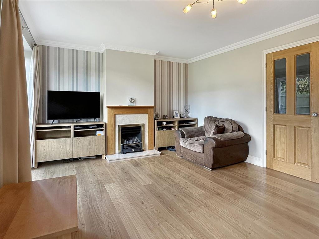 Property photo 3 of 13 Img (8).Jpg