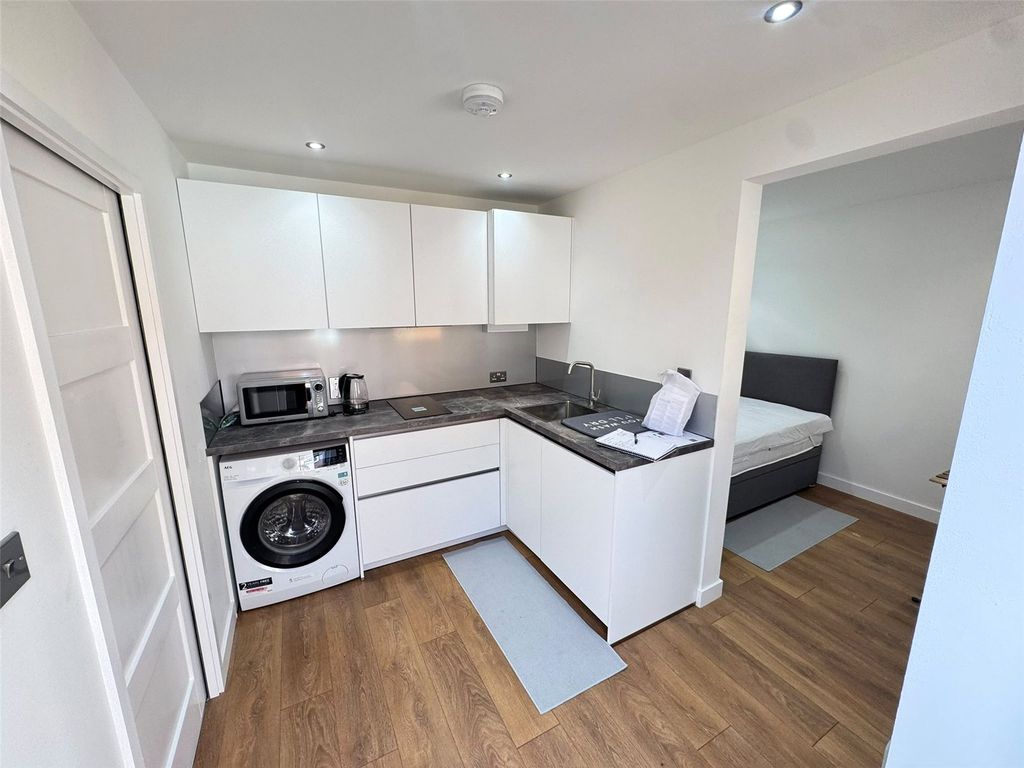 Property photo 2 of 7 Picture No. 06