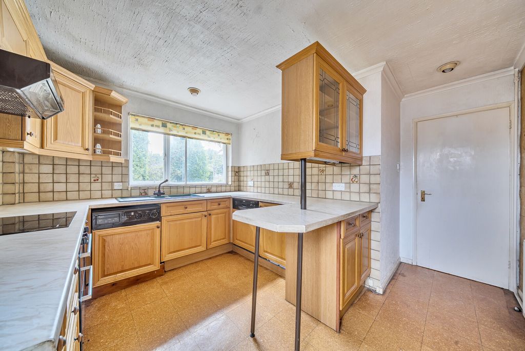 Property photo 2 of 15 Kitchen