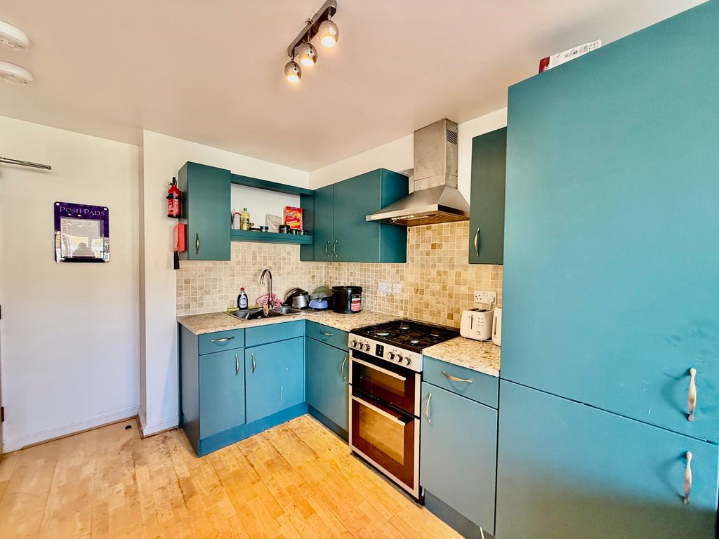 Property photo 3 of 6