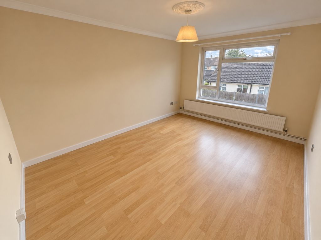 Property photo 2 of 5 5696581