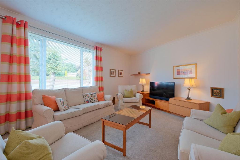 Property photo 3 of 21