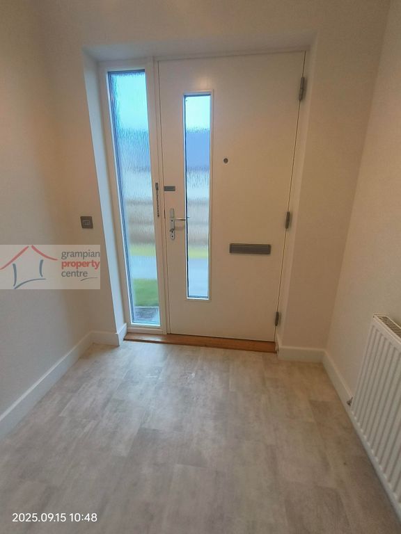 Property photo 2 of 18 Entrance