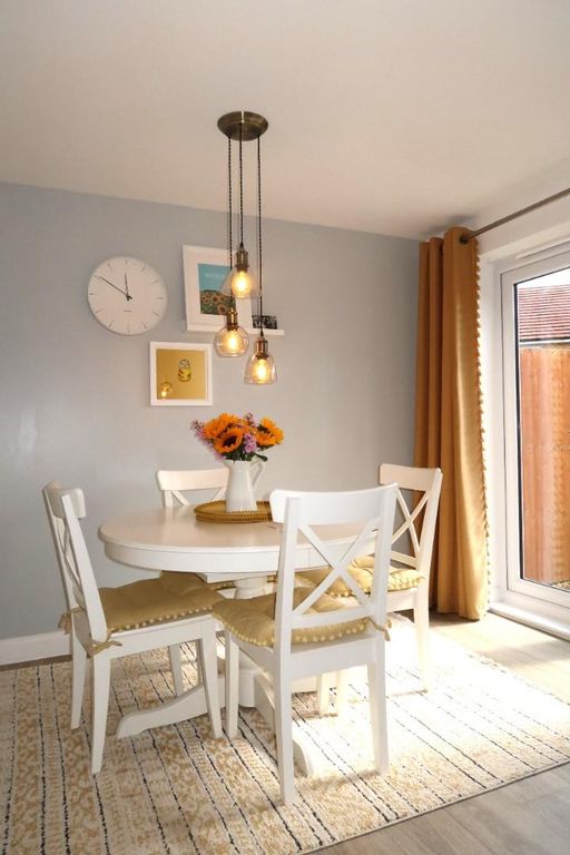 Property photo 3 of 16 Dining