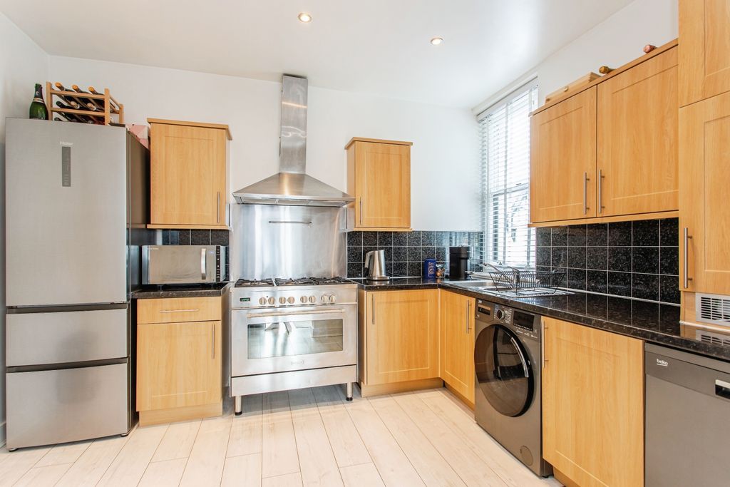 Property photo 2 of 16 Kitchen