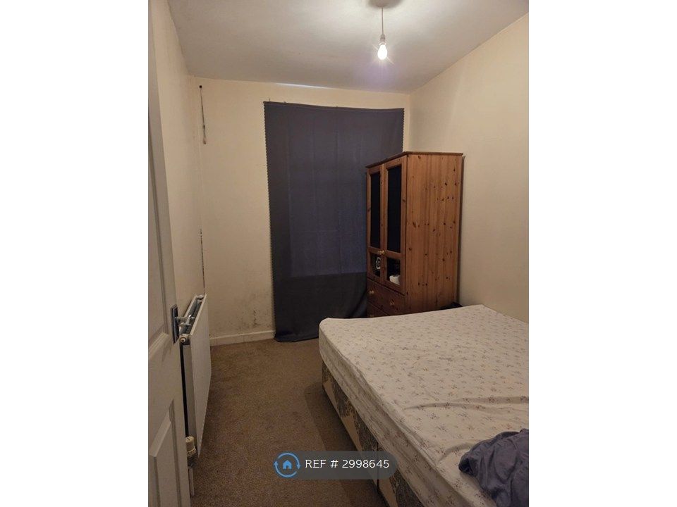 Property photo 2 of 11 Bedroom