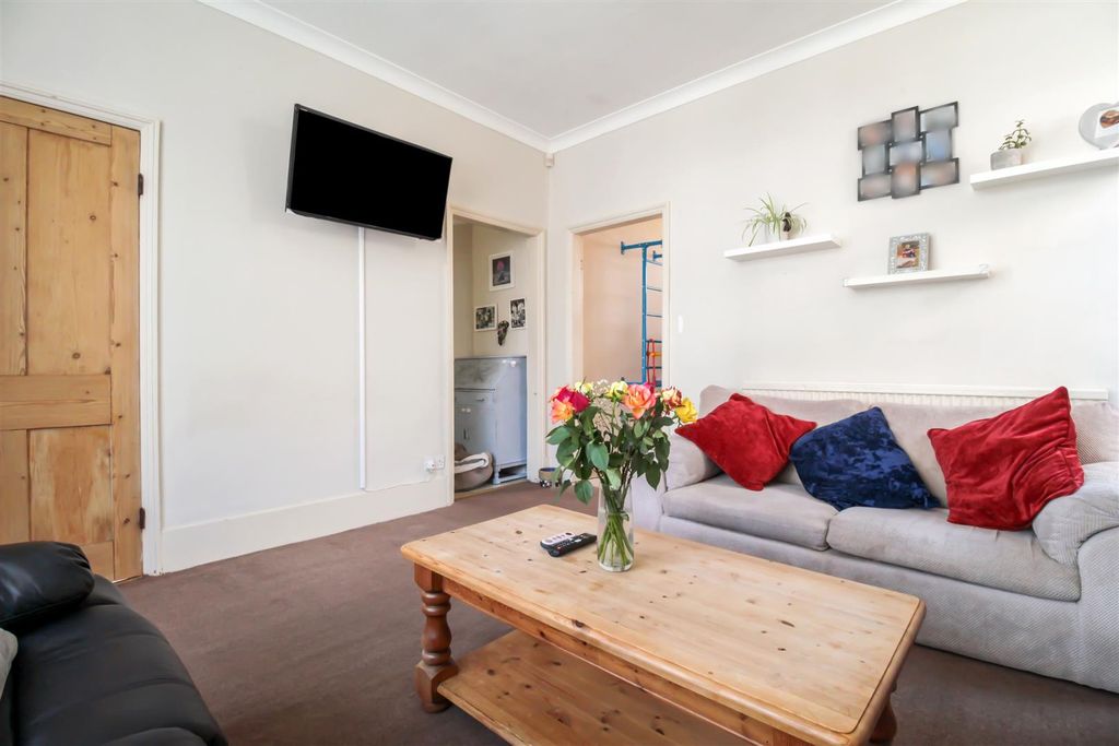 Property photo 3 of 17 Heene Cottage-015.Jpg