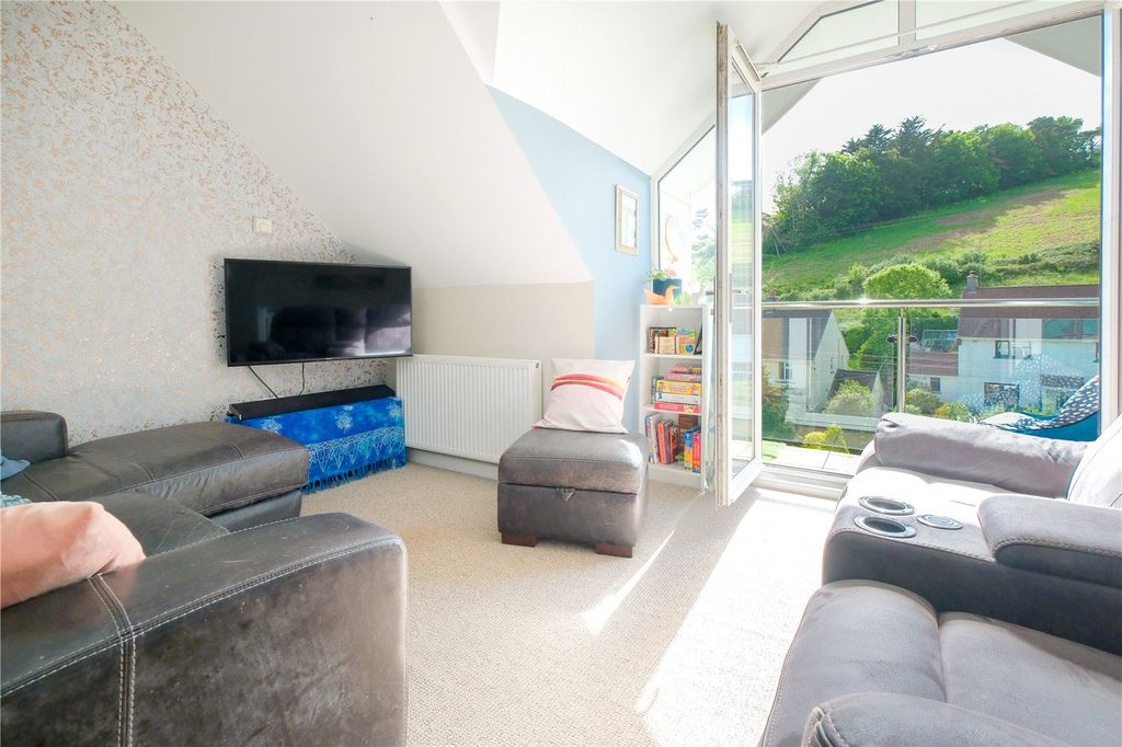 Property photo 3 of 13 Picture No. 02