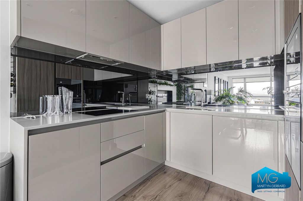 Property photo 3 of 10 Picture No. 07