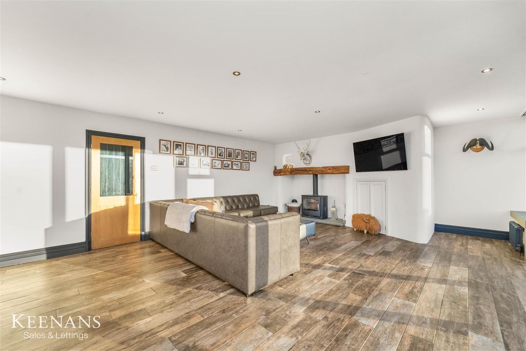 Property photo 3 of 69 3.Jpg