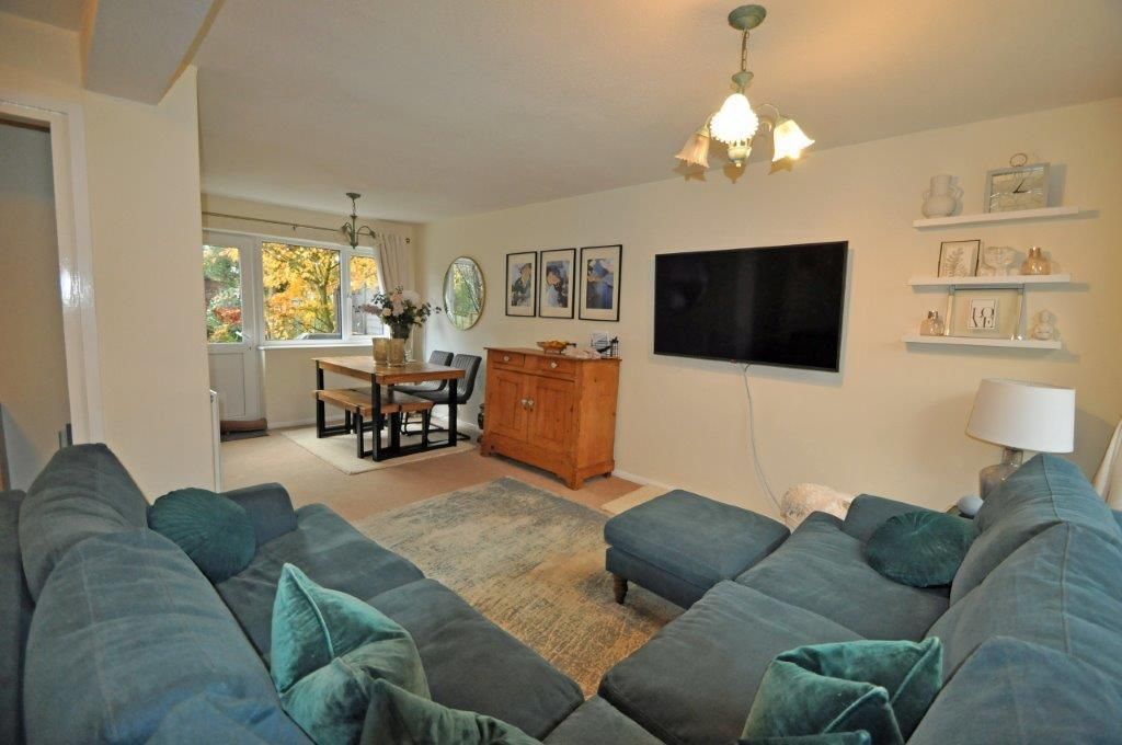 Property photo 1 of 9 2