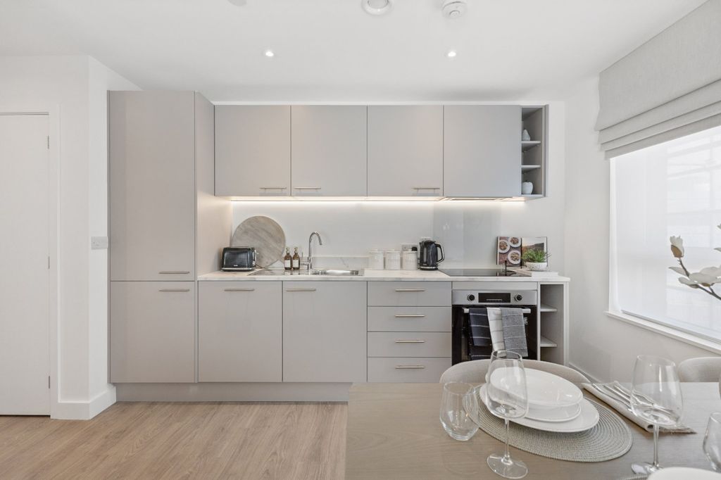 Property photo 2 of 14 Kitchen/Living/Diner