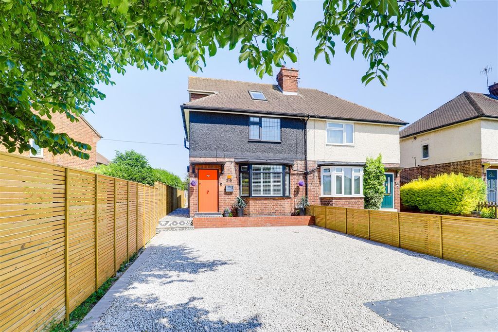 Property photo 1 of 35 8215.Jpg