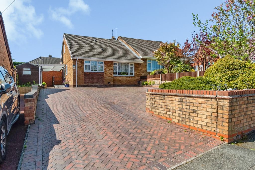 Property photo 1 of 20 Front