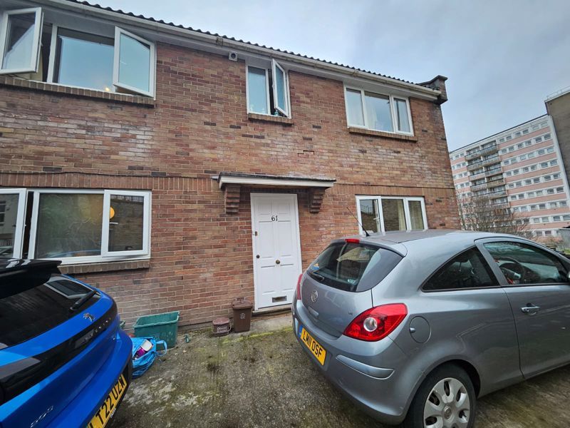 Property photo 1 of 17 Photo 11