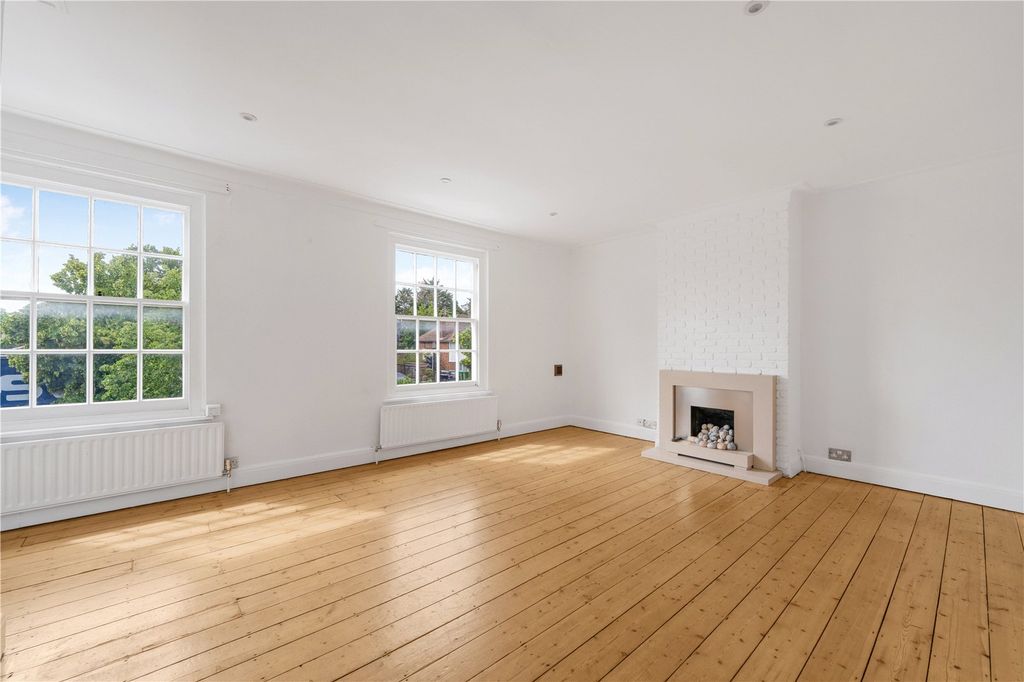 Property photo 2 of 13 Picture No. 21