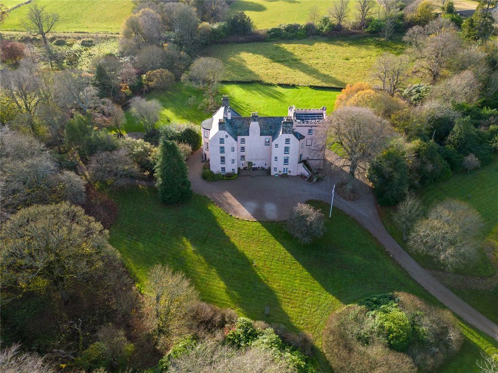Property photo 2 of 13 Castle Of Park