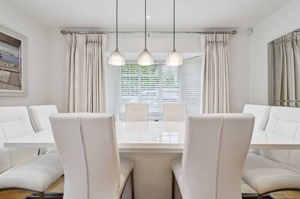 Property photo 3 of 25 Picture No. 02