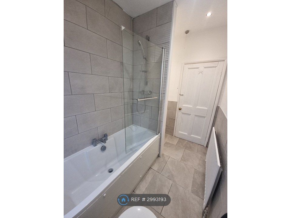 Property photo 3 of 14 Bathroom