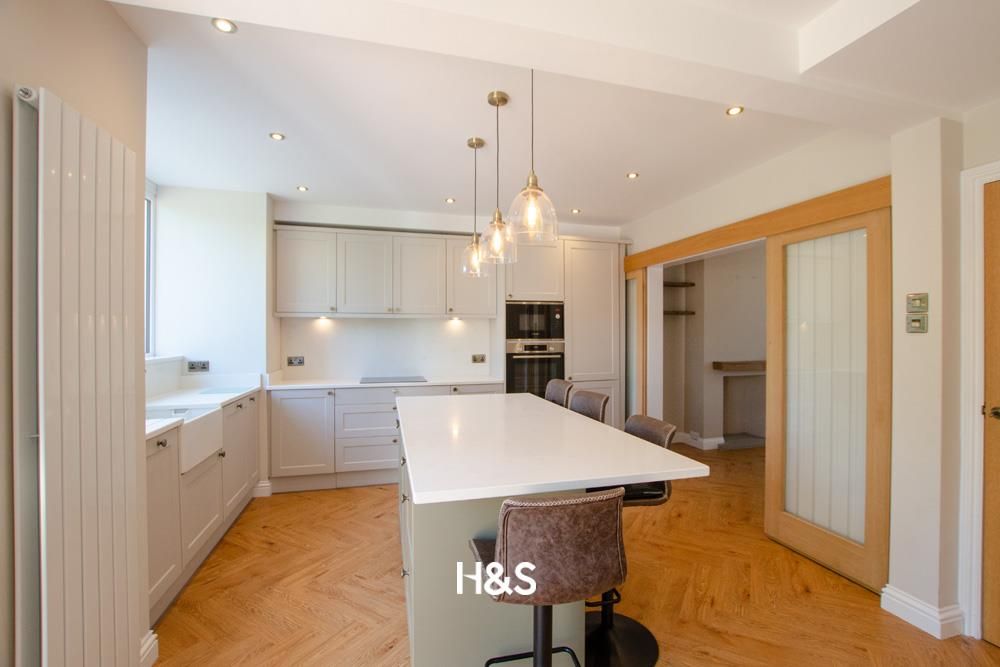 Property photo 3 of 13 18 Ulleries - Kitchen2.Jpg