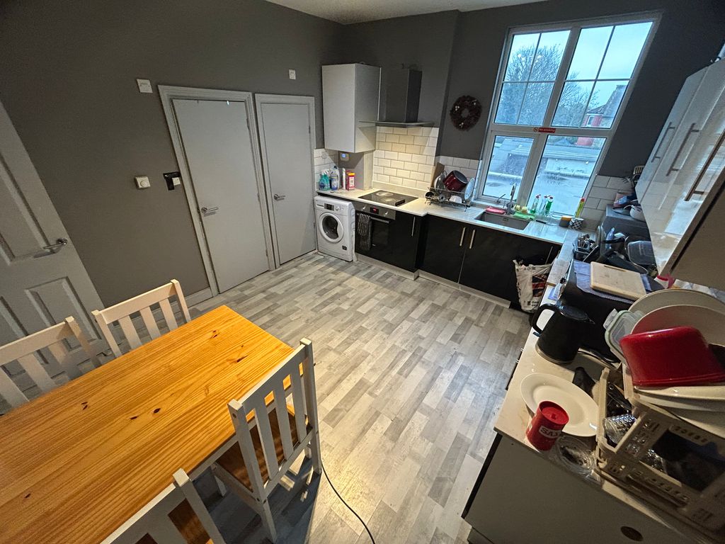 Property photo 3 of 7 Img_2472