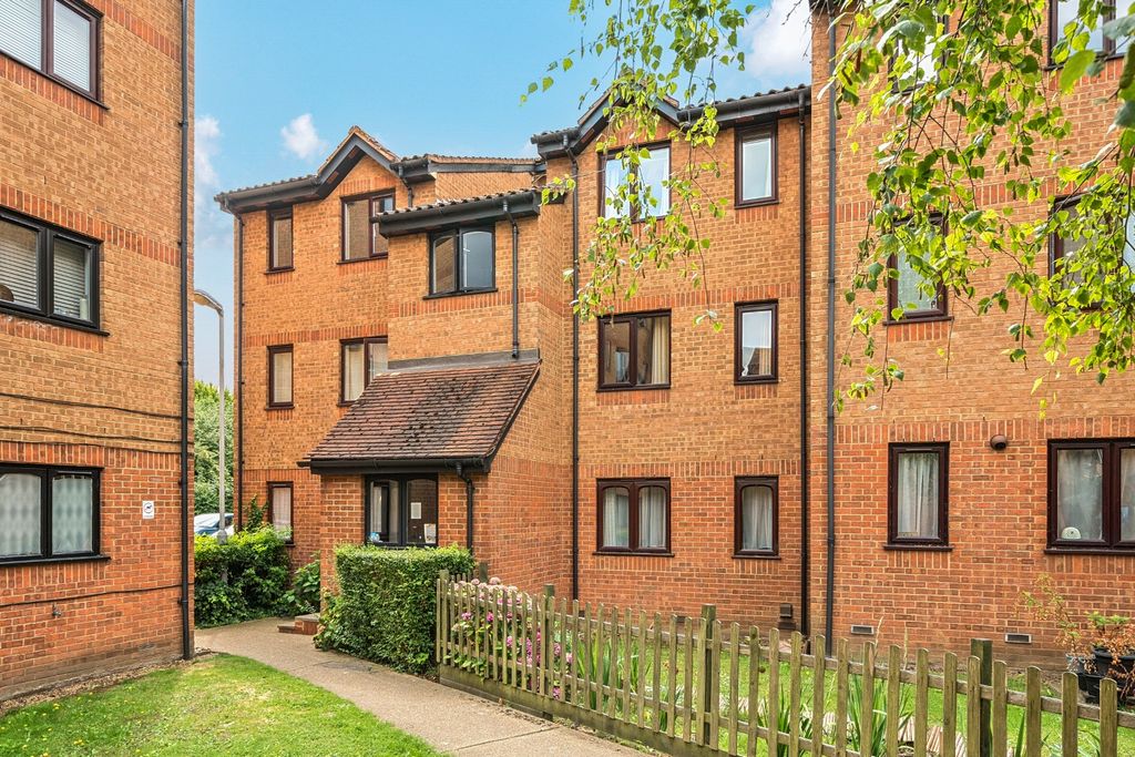 Property photo 1 of 11 4377350