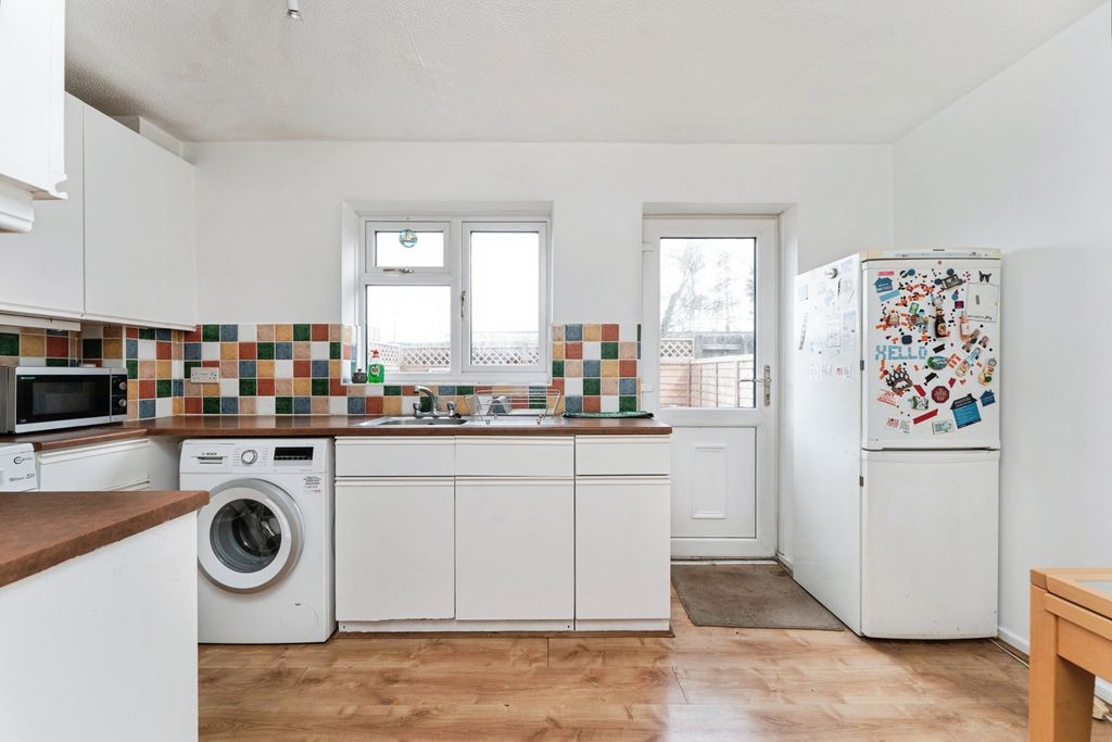 Property photo 3 of 13 Pbox-Img.Jpg