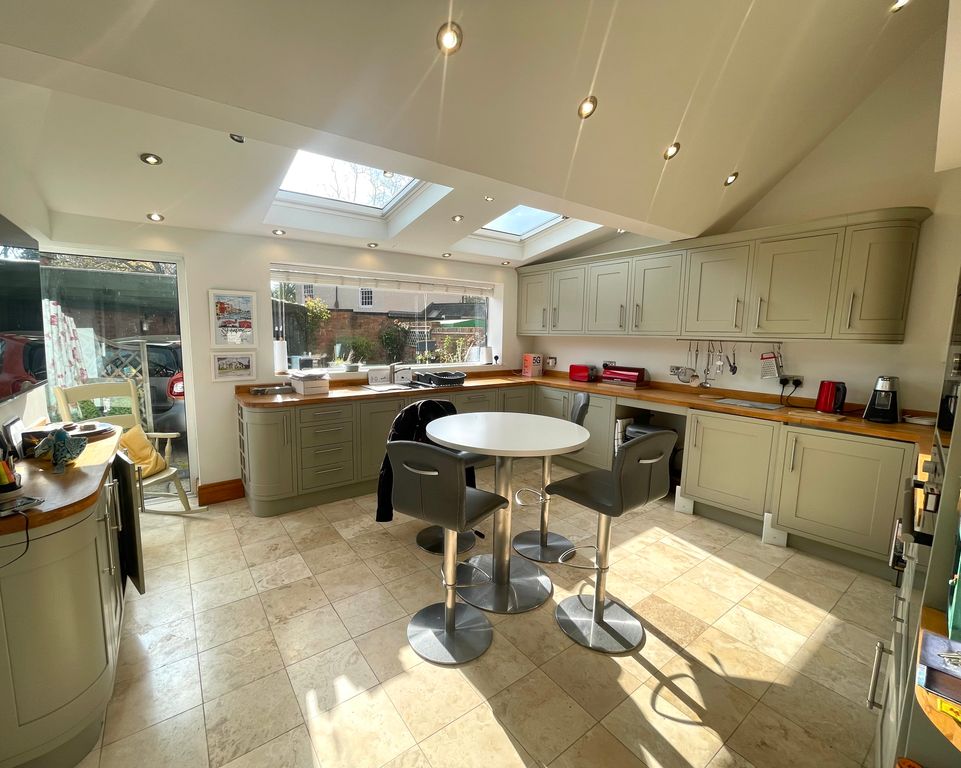 Property photo 2 of 18