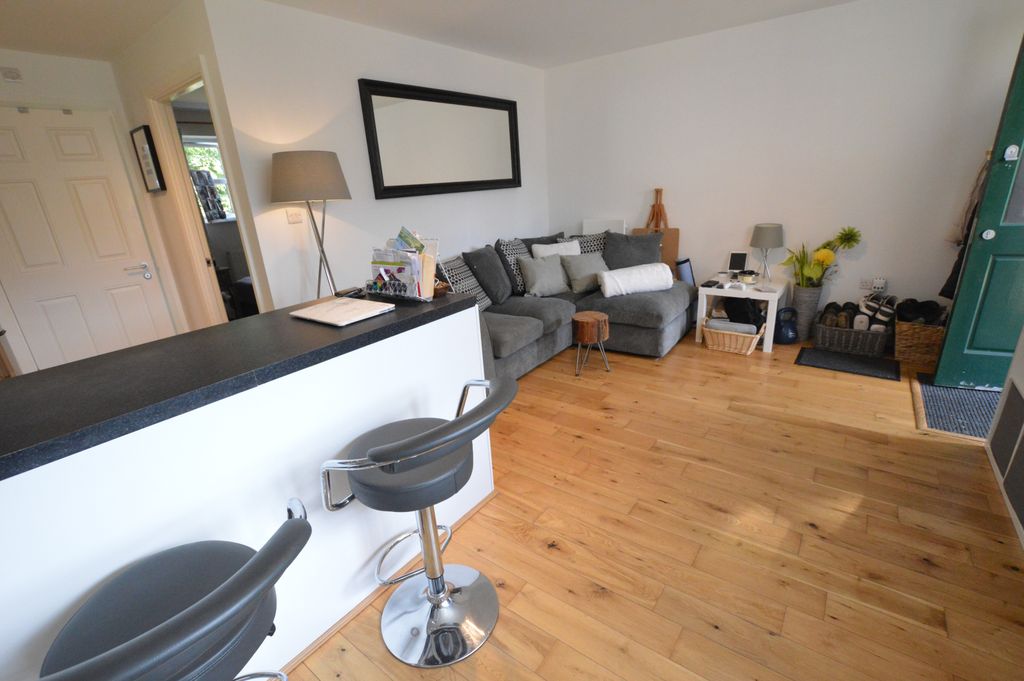 Property photo 3 of 6