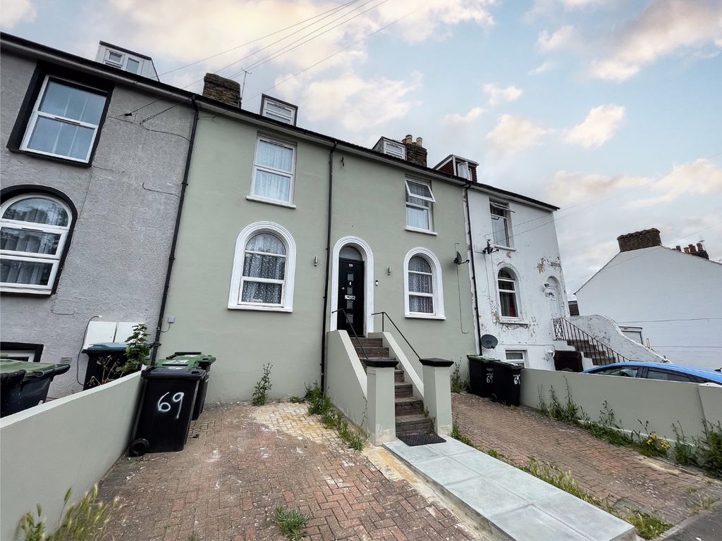 Property photo 1 of 20 3811060
