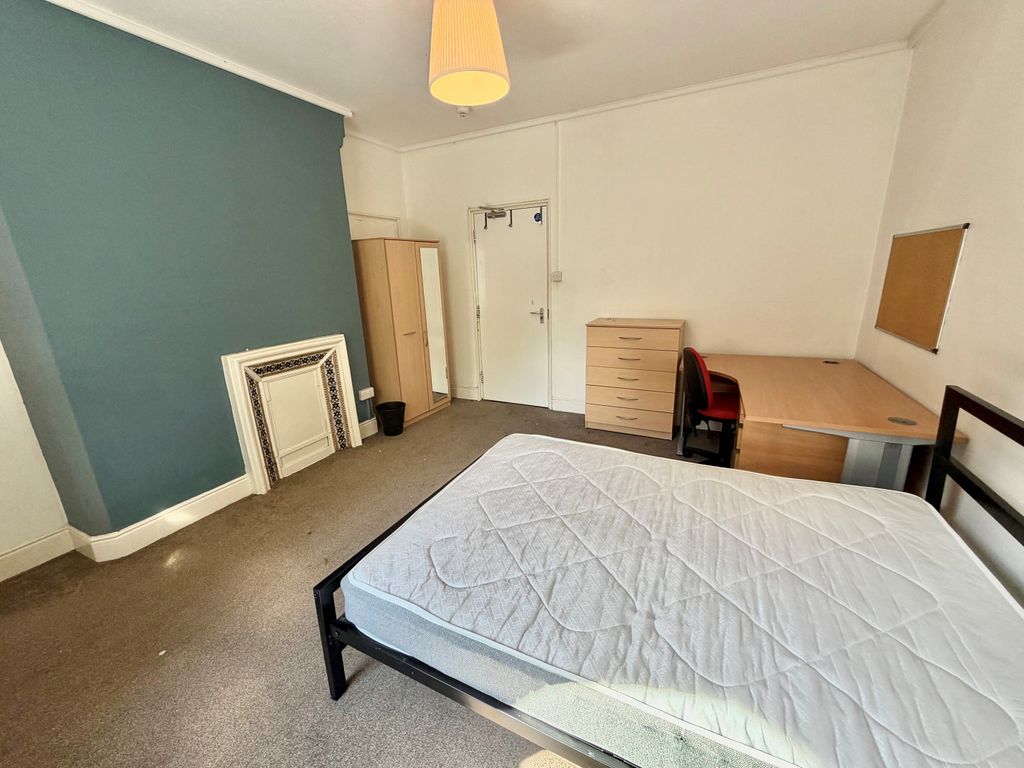 Property photo 2 of 14 Image