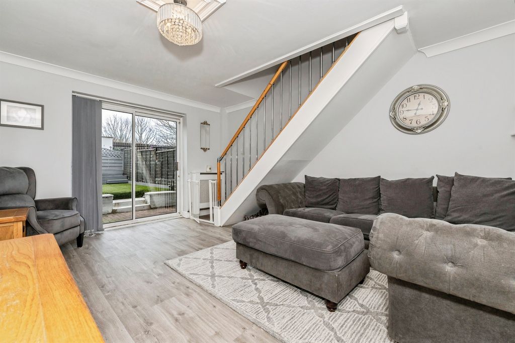 Property photo 3 of 15