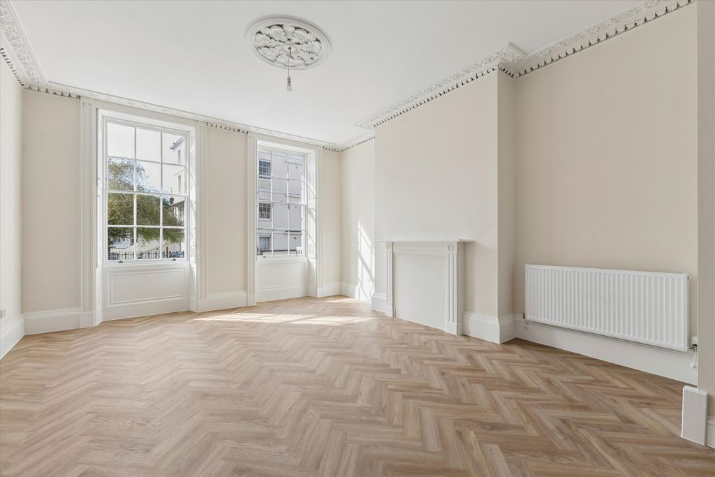 Property photo 2 of 15 Image