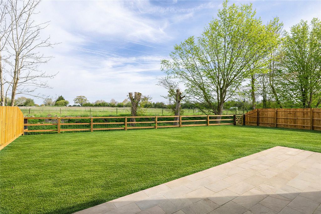 Property photo 2 of 13 Picture No. 07
