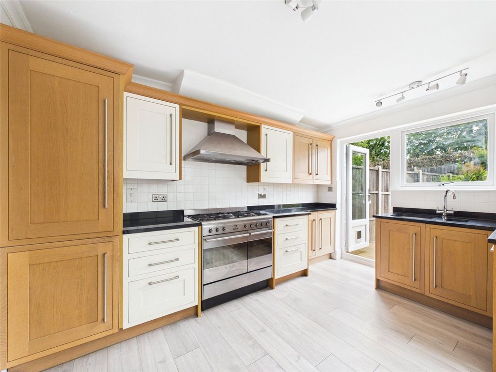 Property photo 3 of 11 Picture No. 05