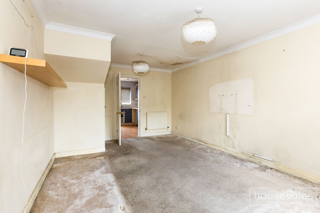 Property photo 3 of 13
