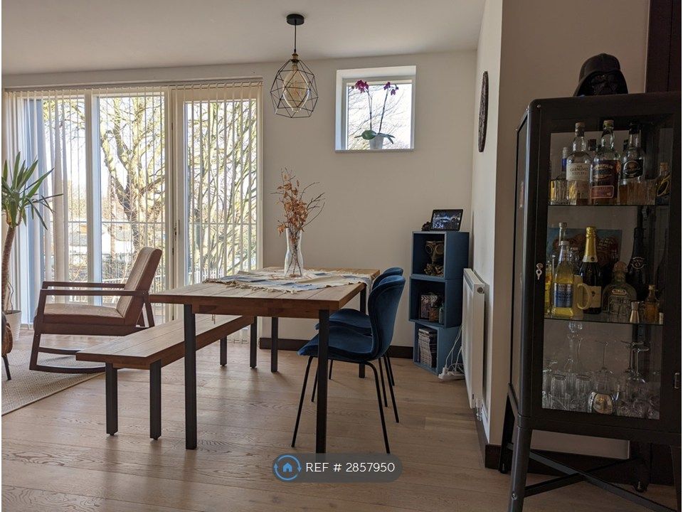 Property photo 3 of 15 Dining Area