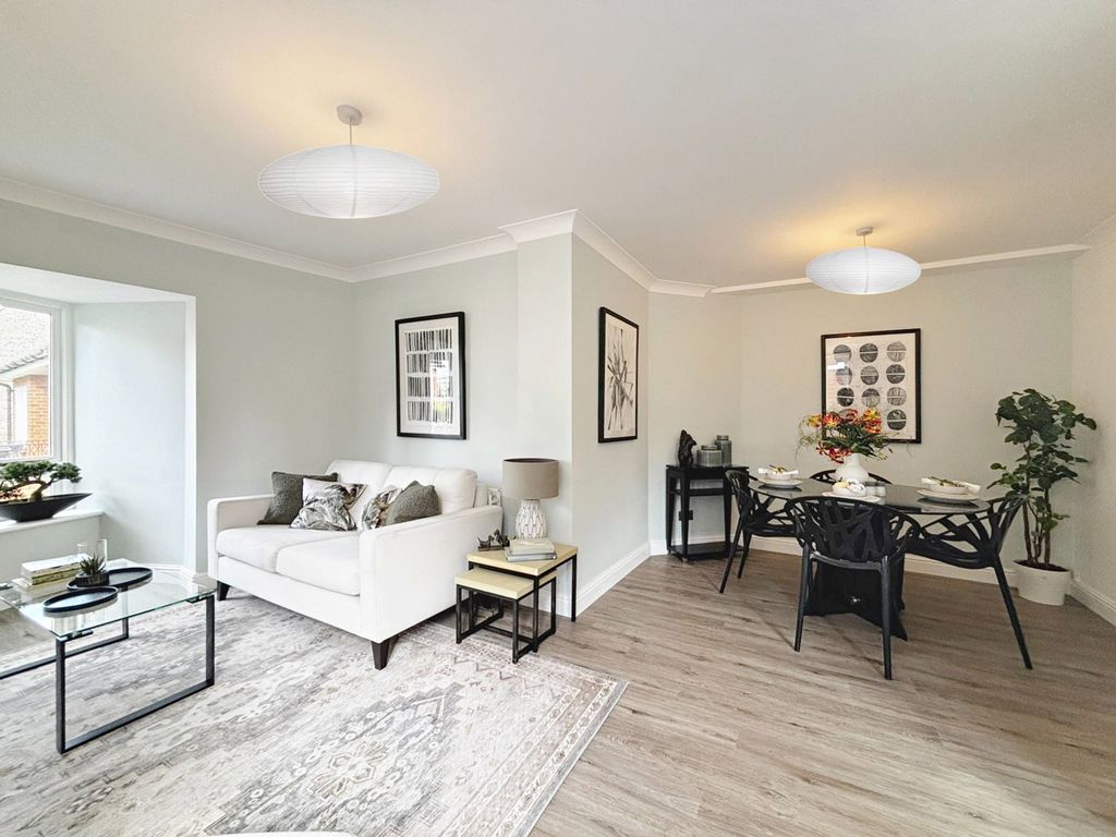 Property photo 3 of 35