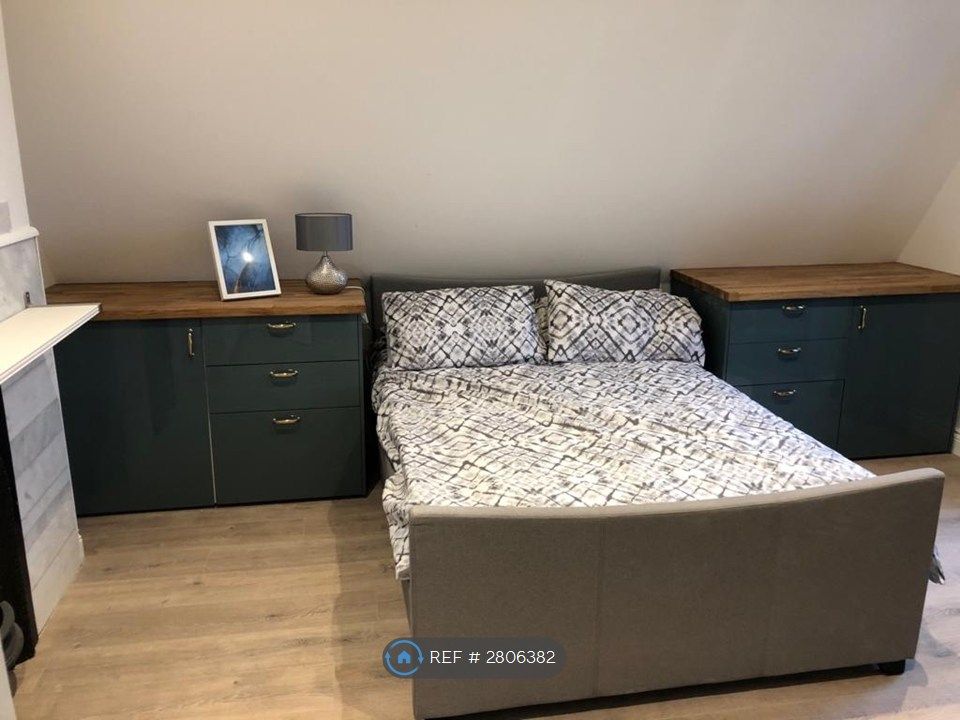 Property photo 1 of 9 Flat 10 Ramilies 800