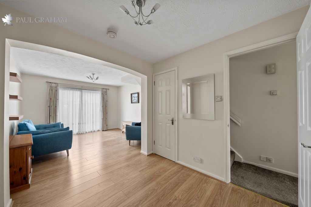 Property photo 3 of 13 Dsc07356